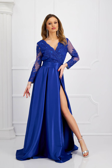 Hímzett ruhák, Kék hosszú alkalmi harang ruha csipkés taft anyagból - StarShinerS.hu