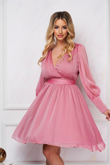 Alkalmi ruhák, méret: M, Pink rövid alkalmi muszlin bő ujjú ruha v-dekoltázzsal - StarShinerS.hu