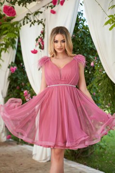 Alkalmi ruha púder rózsaszínű rövid harang tüllből gyöngy és tollas díszítéssel