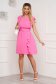 Pink rövid harang alakú georgette ruha gumirozott derékrésszel öv típusú kiegészítővel 4 - StarShinerS.hu
