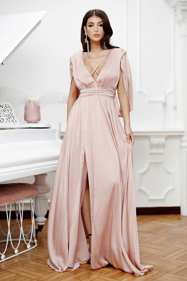 Hosszú ruhák, Púder rózsaszínű hosszú harang lábon sliccelt muszlin ruha gyűrött anyagból - StarShinerS.hu