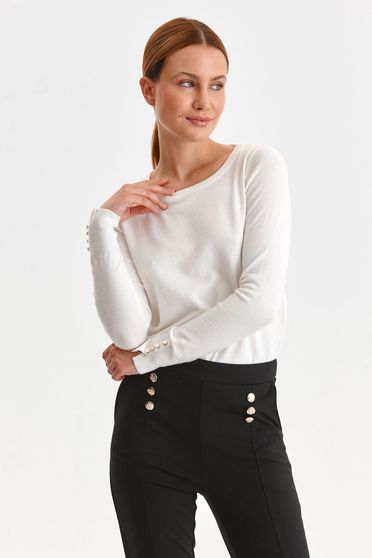 Testhezálló pulóverek, Pulóver fehér kötött vékony anyag pólónyakkal - StarShinerS.hu