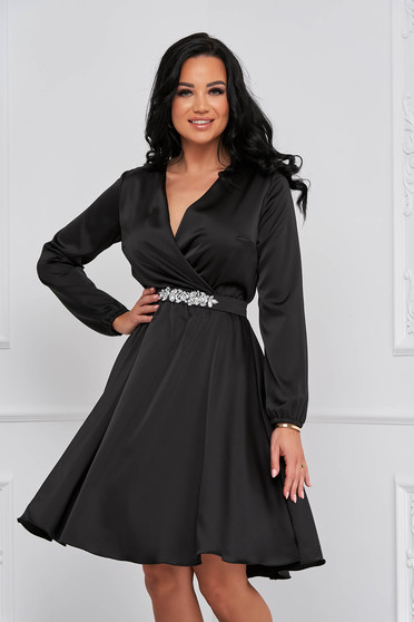 Alkalmi ruhák fekete, Fekete rövid harang ruha szatén anyagból - StarShinerS - StarShinerS.hu