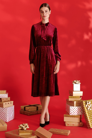 Vörös ruhák, Burgundy midi harang alakú ruha bársonyból gumirozott derékrésszel kendő jellegű galléral - StarShinerS.hu