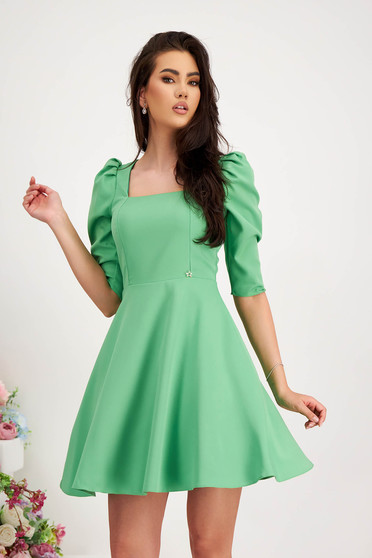 Elegáns ruhák zold, Világos zöld rövid harang ruha enyhén rugalmas szövetből - StarShinerS - StarShinerS.hu