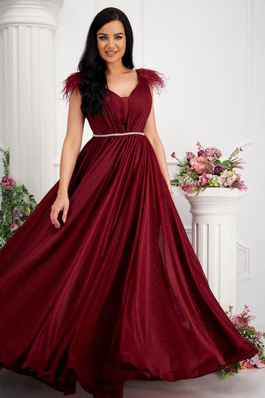 Vörös ruhák, Burgundy hosszú harang ruha tüllből csillogó és tollas díszítésekkel - StarShinerS.hu