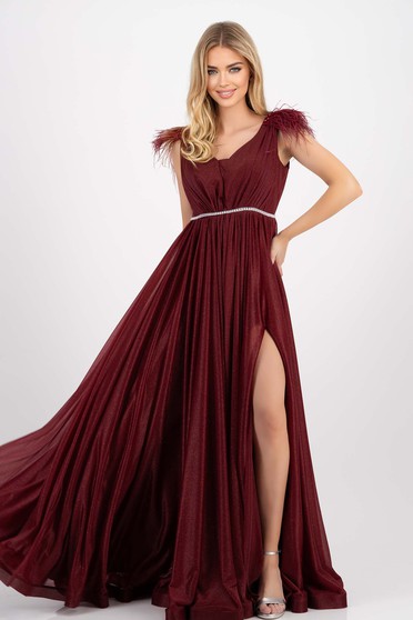 Estélyi ruhák  piros, Burgundy hosszú harang ruha tüllből csillogó és tollas díszítésekkel - StarShinerS.hu