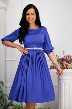 Kék vékony szatén anyagú midi harang ruha öv tipusú kiegészitővel gyöngy díszítéssel - StarShinerS