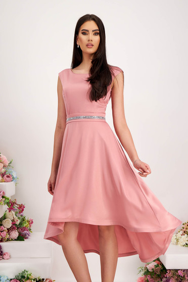 Akciós ruhák, Púder rózsaszín rugalmas szövetü aszimetrikus harang ruha csillogó díszítéssel - StarShinerS - StarShinerS.hu