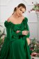 Zöld muszlin szatén anyagú hosszú harang ruha csupasz vállakkal és 3d virágos díszítéssel 2 - StarShinerS.hu