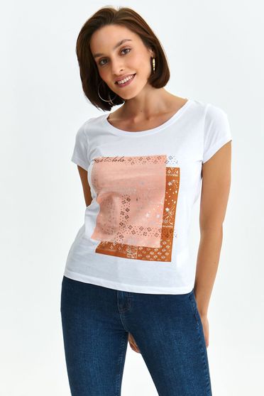 Lezser polók, Pamutból készült bő szabású fehér póló nyomtatott mintával elől - StarShinerS.hu