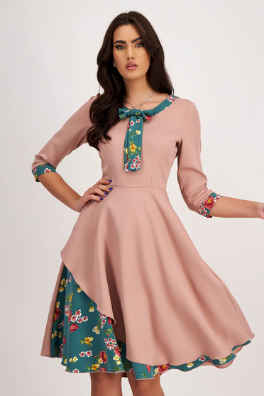 Harang ruhák pink, Rugalmas szövetü térdig érő harang ruha - púder rózsaszín, dekoratív masnival - StarShinerS - StarShinerS.hu