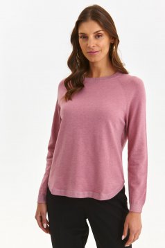 Világos rózsaszín finom kötött pulóver széles szabással és lekerekített nyakkivágással - Top Secret
