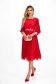 Piros ruha - StarShinerS midi harang rakott, pliszírozott muszlin virágos hímzés 3 - StarShinerS.hu