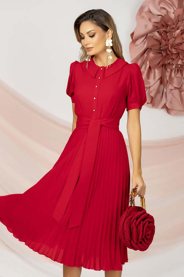 Nagy méretű ruhák piros,  méret: M, Ruha piros rakott, pliszírozott muszlin harang alakú gumirozott derékrésszel övvel ellátva midi - StarShinerS.hu