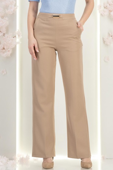 Hosszú, elasztikus szövetből készült bézs, bő szárú nadrág oldalzsebekkel és fém kiegészítővel a deréknál – StarShinerS