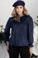 Sötétkék csillogó bársony blúz, enyhén bő szabással és fodros ujjakkal – StarShinerS 1 - StarShinerS.hu
