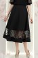 Fekete, midi hosszúságú szövet szoknya harangszabással és csipkeapplikációkkal - StarShinerS 1 - StarShinerS.hu