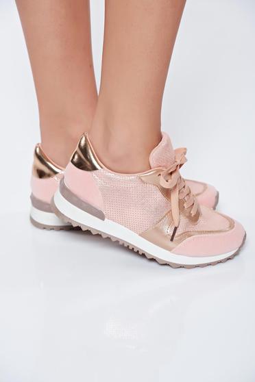 Pink hétköznapi sport cipő fényes anyagbol könnyű talpal fűzővel köthető meg