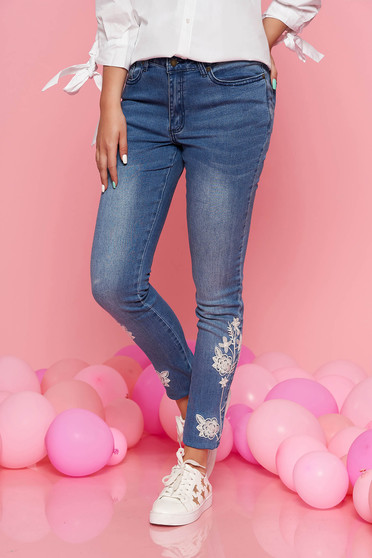Kék Top Secret casual skinny nadrág enyhén elasztikus pamut hímzett betétekkel