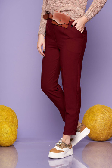 Burgundy casual egyenes zsebes nadrág öv típusú kiegészítővel