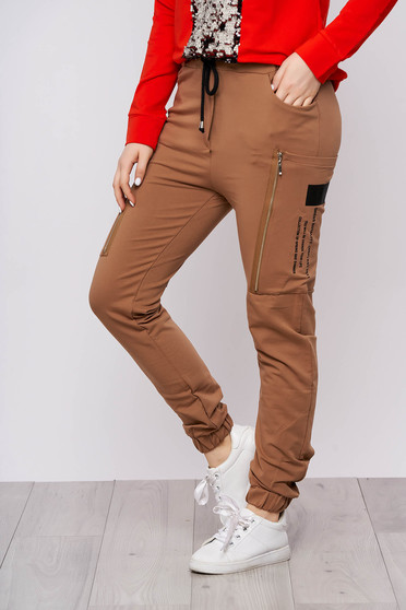 Cappuccino casual magas derekú hosszú derékban rugalmas pamutból készült nadrág