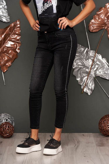 Fekete casual hosszú középmagas derekú elöl zsebes skinny farmer