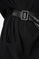Fekete bő szabású zsebes ruha rugalmas anyagból öv típusú kiegészítővel 4 - StarShinerS.hu