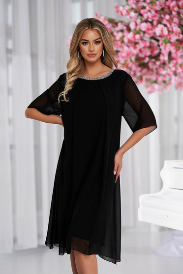 Elegáns ruhák, méret: 9XL, Elegáns bő szabású fekete midi muszlin ruha strassz köves díszítés - StarShinerS.hu