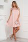 Alkalmi bő szabású rövid muszlin világos rózsaszínű ruha csipke díszítéssel 3 - StarShinerS.hu
