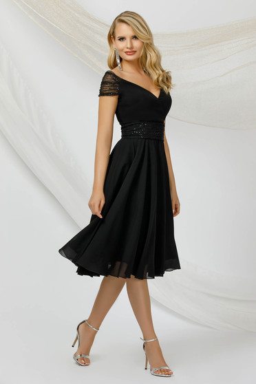 Alkalmi ruhák fekete, Alkalmi midi fekete ruha vékony muszlinból flitteres díszítéssel - StarShinerS.hu
