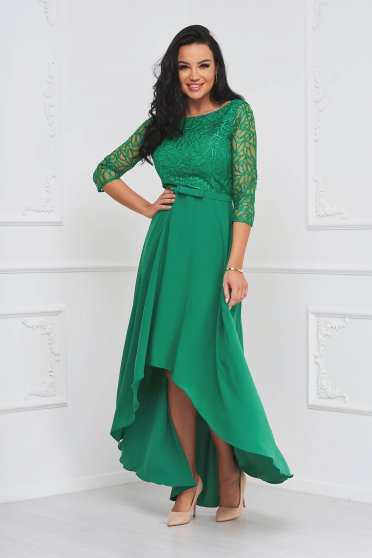 Estélyi ruhák , Zöld alkalmi StarShinerS harang ruha aszimetrikus merevitett anyagból csipke díszítéssel és eltávolítható övvel - StarShinerS.hu