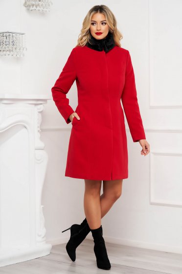 Elegáns kabátok, Piros elegáns szűkített szövetkabát szőrme gallérral - StarShinerS.hu