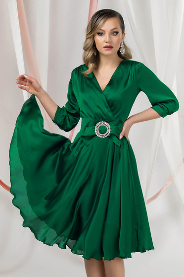 Szatén ruhák, Zöld alkalmi midi harang ruha szaténból - StarShinerS.hu